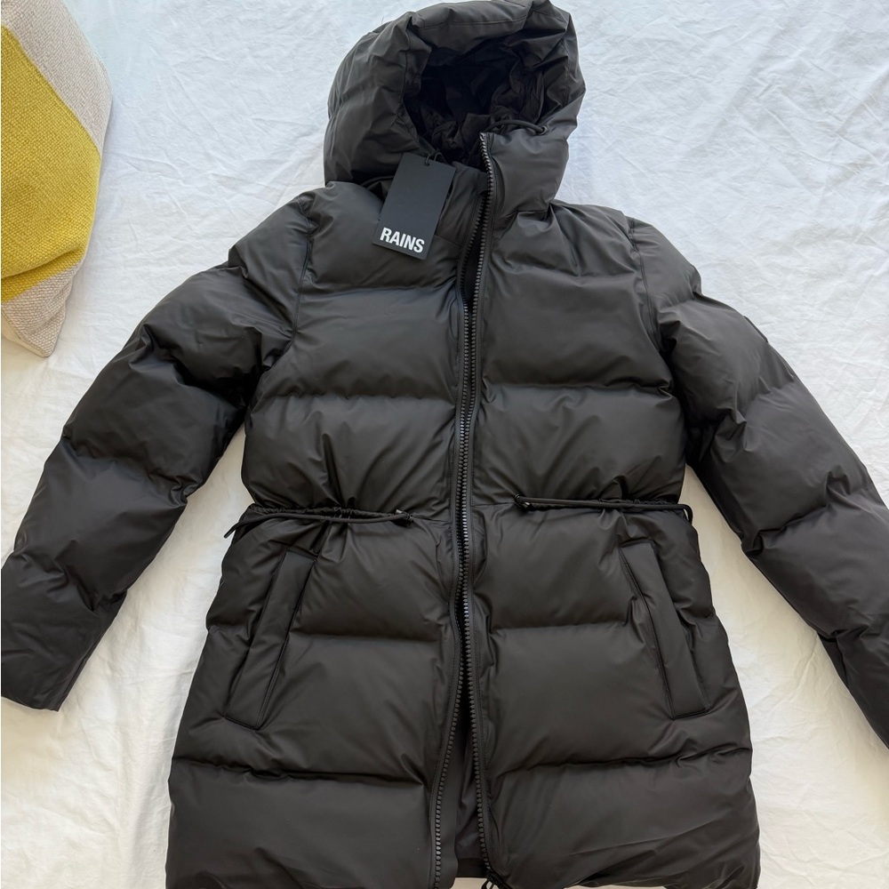 Rains Women’s Alta Long Puffer String Jacket NWT